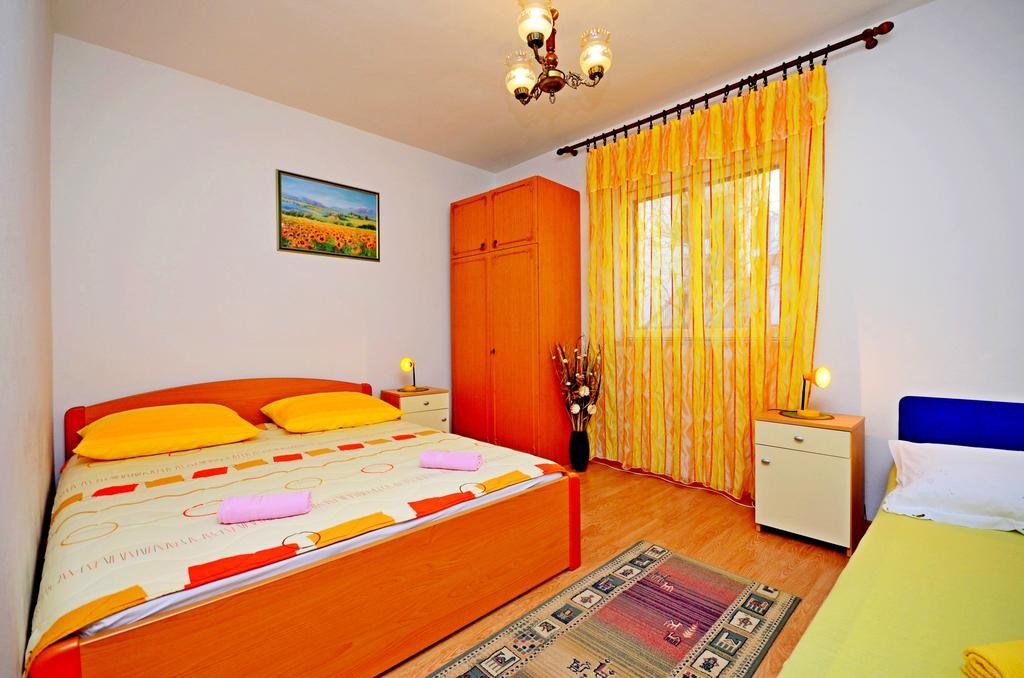 Apartments Mario With Private Parking Makarska Luaran gambar