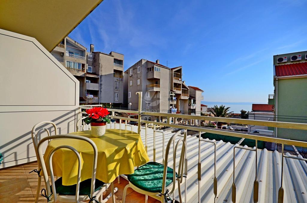 Apartments Mario With Private Parking Makarska Bilik gambar
