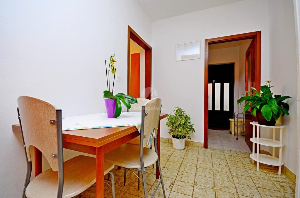 Apartments Mario With Private Parking Makarska Bilik gambar