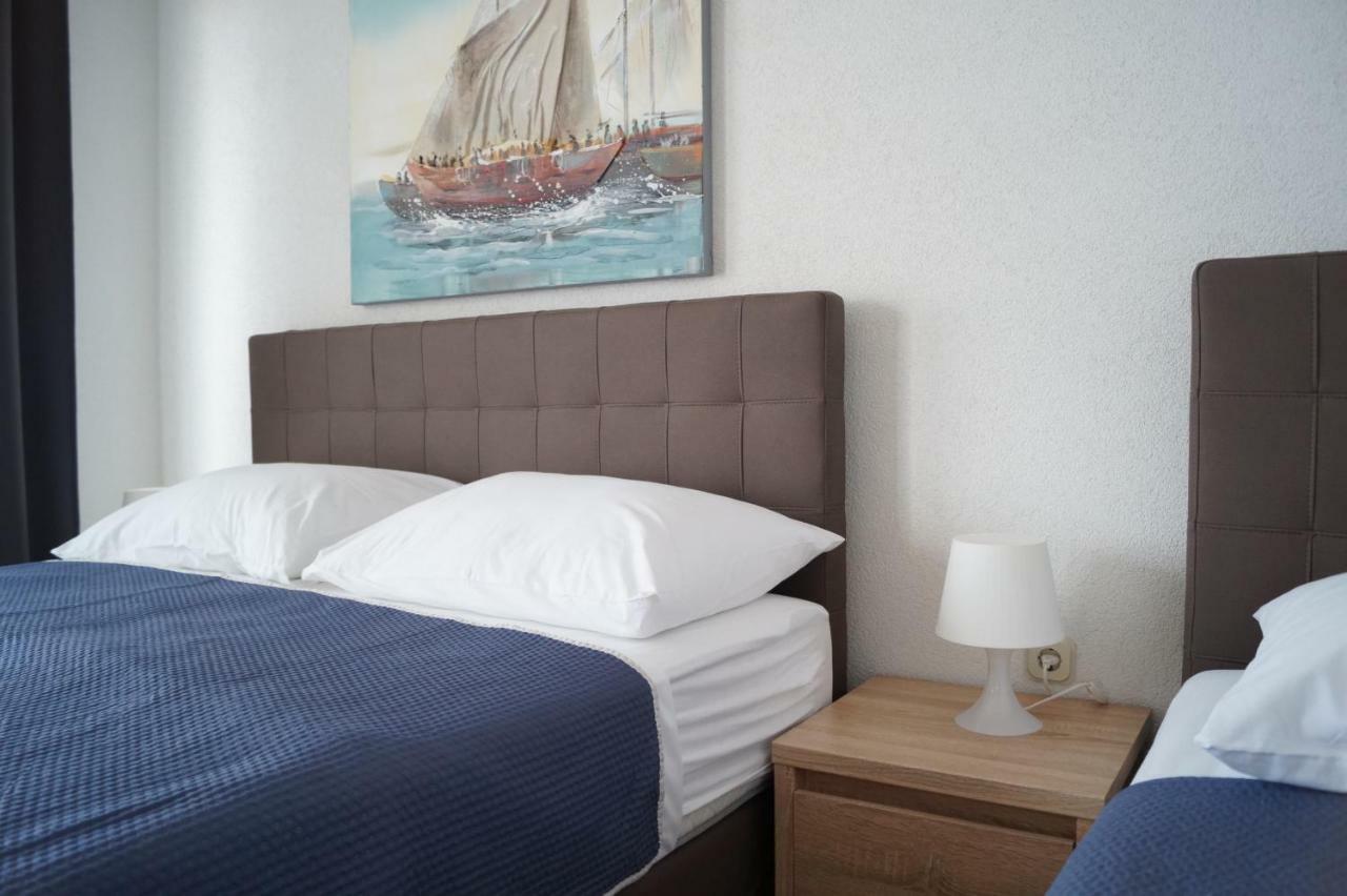 Apartments Mario With Private Parking Makarska Luaran gambar