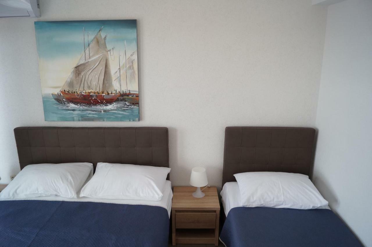 Apartments Mario With Private Parking Makarska Luaran gambar